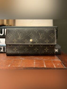 100% Authentic Louis Vuitton Monogram Brown Long Sarah Wallet Project